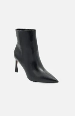 BCBGMAXAZRIA Pia Shootie -Jewelry Accessories 0409265d d4eb 4028 b327 715514a69b66