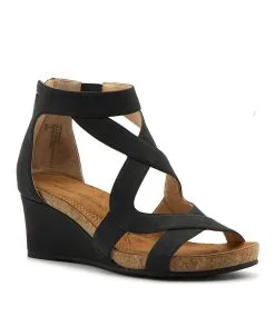 ADRIENNE VITTADINI Trilden Wedge