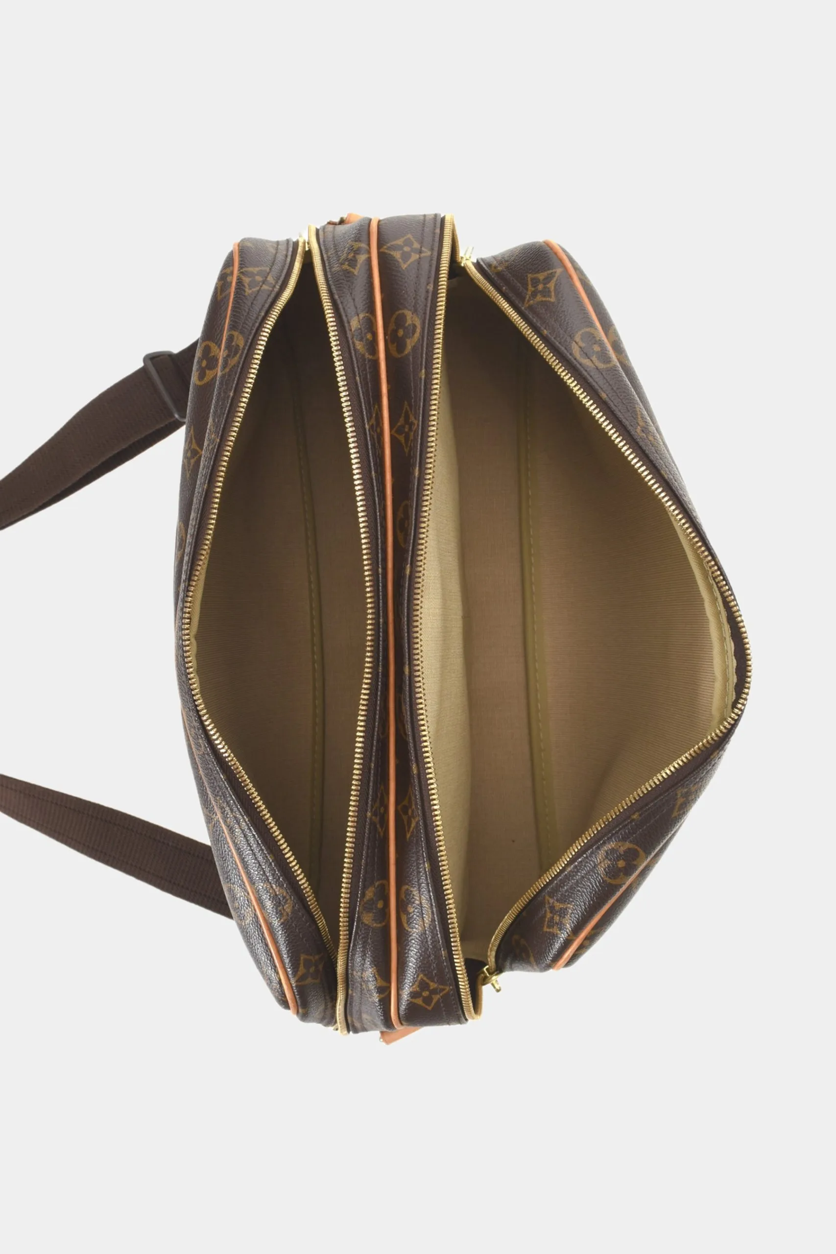 Louis Vuitton Reporter MM Crossbody Bag 8 Louis Vuitton Reporter MM Crossbody Bag - Image 6