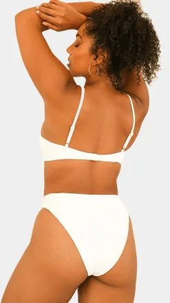 Dippin' Daisy's Zen Bikini Top -Jewelry Accessories 666a6770 2eec 4db8 b271 192621861211 74f8eb08 7f18 46a3 ab2f b724ed960332