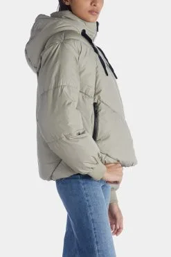 Vero Moda Beverly Short Jacket 13 Vero Moda Beverly Short Jacket -Jewelry Accessories 88fca047 1c90 44c0 b9d7 7be4c63ae68c