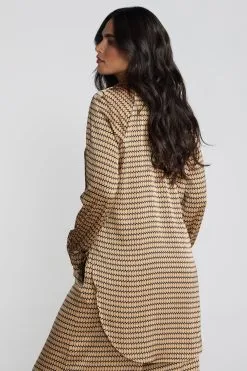 L&T Printed Oversized Button Down Shirt With Safari Cuff -Jewelry Accessories f289e5f7 0486 48a9 939a 116c3546285d